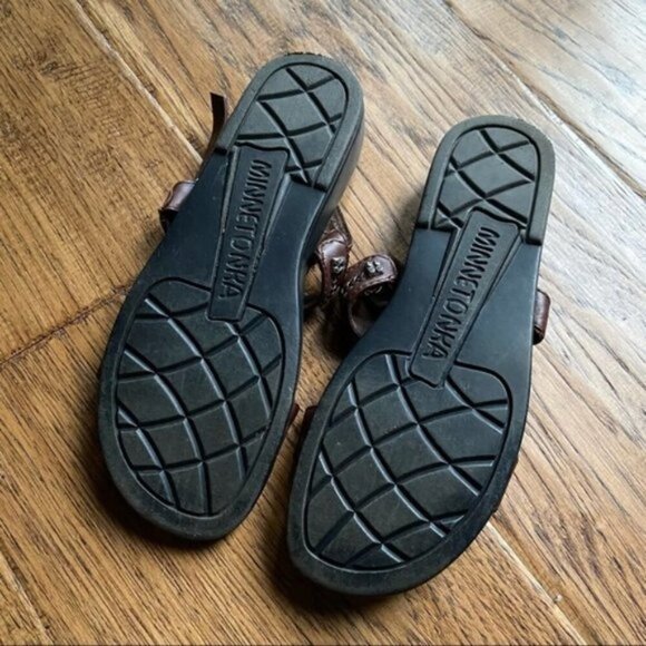Minnetonka woman’s sandals size 8 - Picture 7 of 7